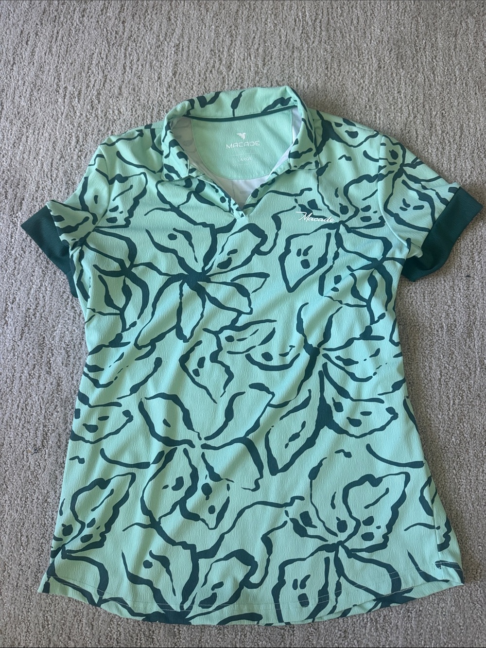 Macade Golf Women’s Taylor Mint Floral Signature Shirt size Large